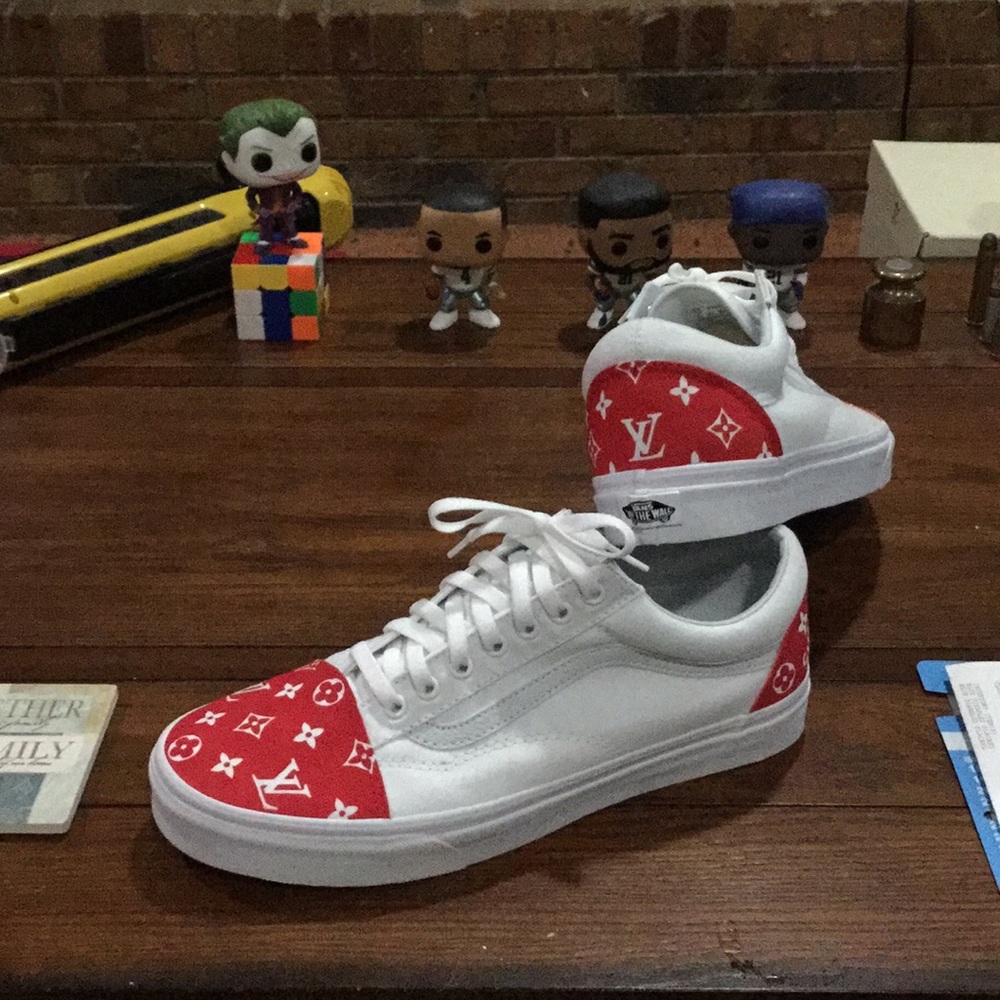 Custom Vans X LV...